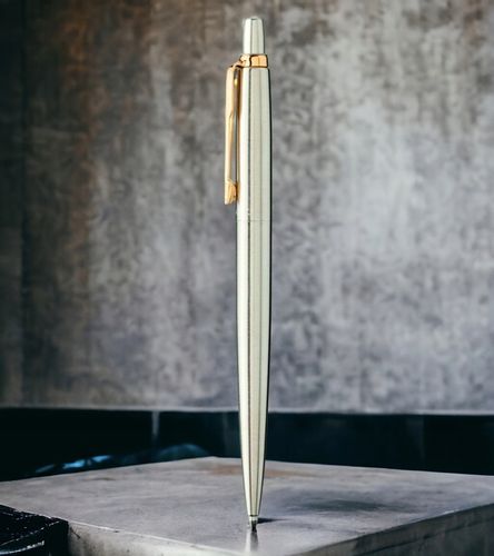 Długopis PARKER Jotter GT na prezent + GRAWER GRATIS dla pracownika z logo na Arena.pl