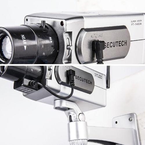 Atrapa kamery do monitoringu z migającą diodą LED na Arena.pl