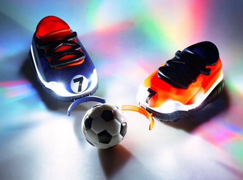 BUTY GO GRY W PIŁKĘ SAMOCHÓD ZDALNIE STEROWANY PILOT AUTO PODŚWIETLENIE LED na Arena.pl