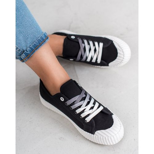 Czarne Trampki r.40 na Arena.pl