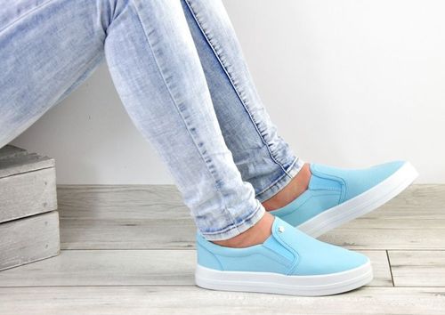 Niebieskie trampki Slip On na platformie39 na Arena.pl