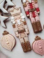 PIERNICZEK DZIADEK DO ORZECHÓW NUDE W PUDEŁKU