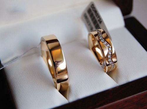 Złota obrączka XZX1749 na Arena.pl