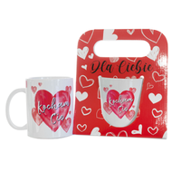 kubek ceramiczny w ozdobnym opakowaniu z napisem "KOCHAM CIĘ" - serca