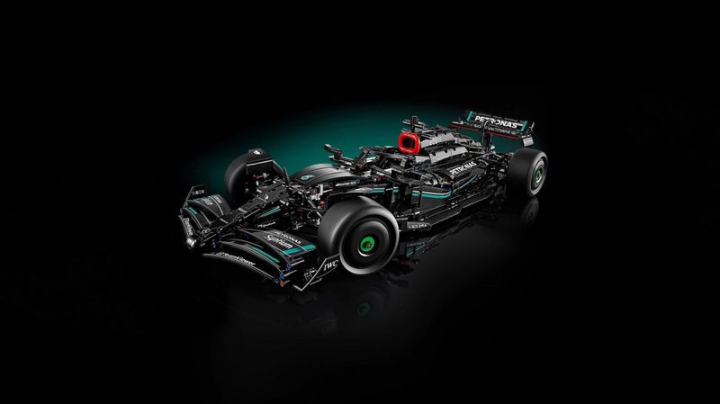 Klocki Technic 42171 Mercedes-AMG F1 W14 E Performance zdjęcie 5