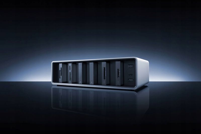 Stacja dokująca Lexar Workflow Thunderbolt4, 6 gniazd modułowych zdjęcie 6