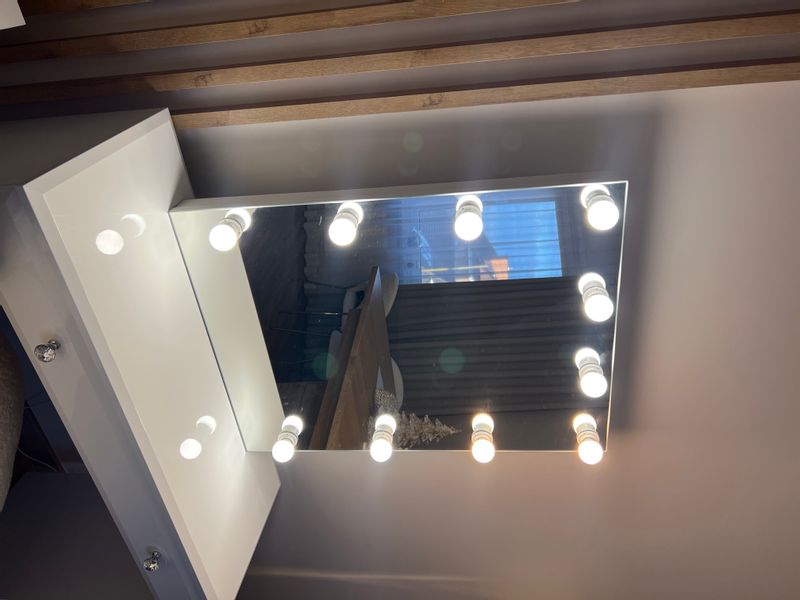 Lustro wizażowe, makijażowe, make up,do wizażu 60-80 wiszace zdjęcie 3