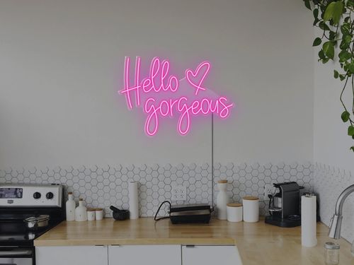 Napis LED Hello Gorgeous na Arena.pl