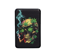 Zapalniczka Benzynowa Kolorowa Czaszka z Dymem – styl Reggae i Cannabis