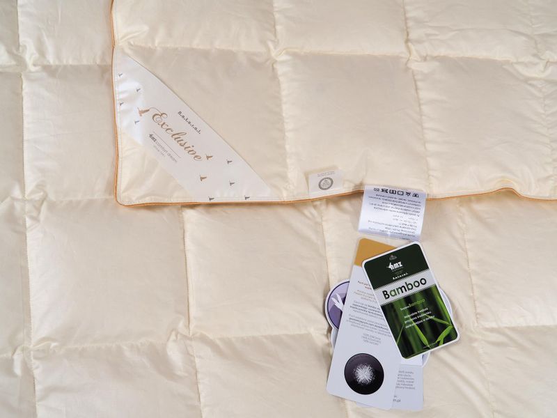 Kołdra puchowa CIEPŁA 200x220 DREAM kremowa zdjęcie 3