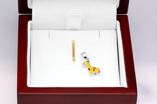 Srebrny wisiorek Staviori na Arena.pl