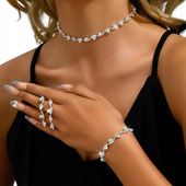 Zestaw Kolczyki Naszyjnik Bransoletka Elegancki Srebrny Cyrkonie Kryształy