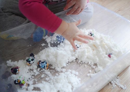 Sztuczny śnieg sypki w drobne płatki do dekoderacji bardzo realistyczny 1 L na Arena.pl