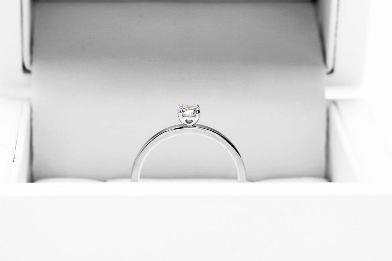 Emaga Złoty pierścionek PBD2500 - Diament zdjęcie 4