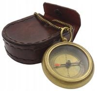 Stylowy Kompas Mosiężny z Łańcuszkiem w Skórzanym Etui - COM-0470A