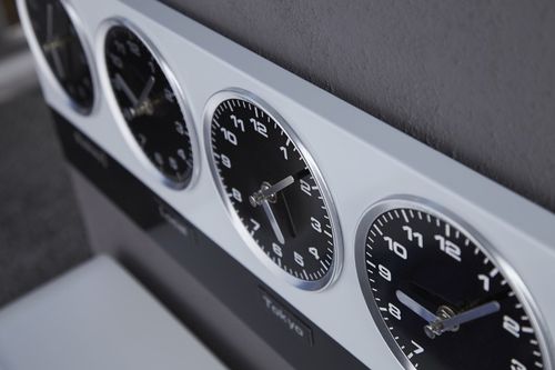 Zegar WORLD TIME na Arena.pl