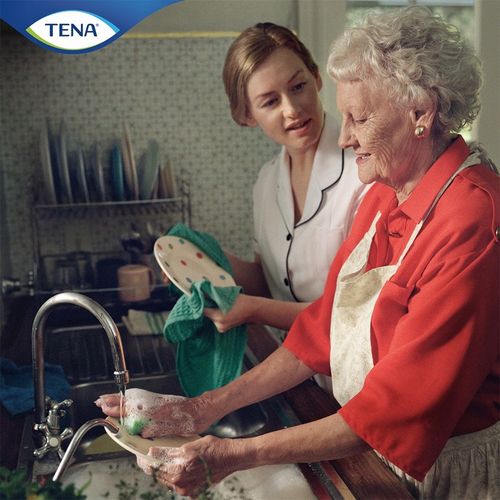 Majtki chłonne TENA Pants Normal L pieluchomajtki pieluchy dla na Arena.pl