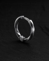 Srebrny kolczyk-kółko THE SPIRAL OF TIME