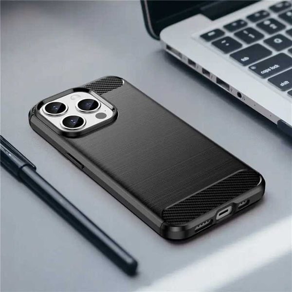 Spacecase Carbon Iphone 15 Pro Black zdjęcie 6