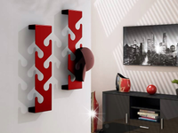 Czerwony Wieszak ścienny na ubrania Cani design
