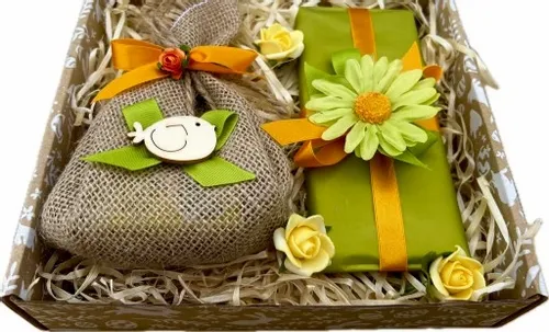 Fajny Prezent na Wielkanoc Zestaw Kosz BOX Prezentowy Czekolada Herbata na Arena.pl