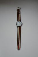 Zegarek na rękę kolorowy pasek pomysł na prezent