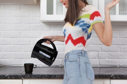 CZAJNIK ELEKTRYCZNY BEZPRZEWODOWY ELDOM CICHY ENERGOOSZCZĘDNY Czarny 1,8L na Arena.pl