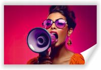 Fototapeta PREMIUM STRUKTURA ZMYWALANA kobieta z megafonem NA WYMIAR TAPETA