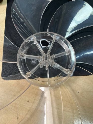 UŻYWANE Wentylator sufitowy z lampą 70W złoty cichy z pilotem i aplikacją na Arena.pl