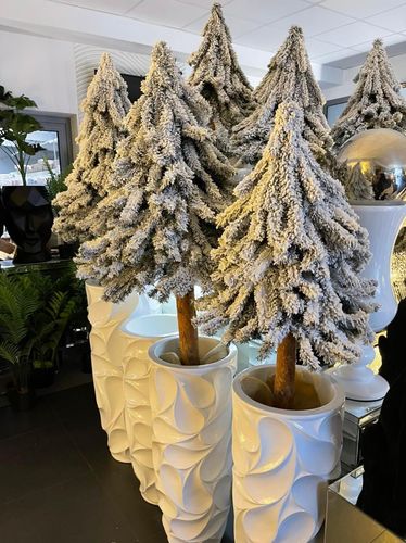 Choinka na pniu ze śniegiem - świerk górski ośnieżony Premium 156 cm na Arena.pl