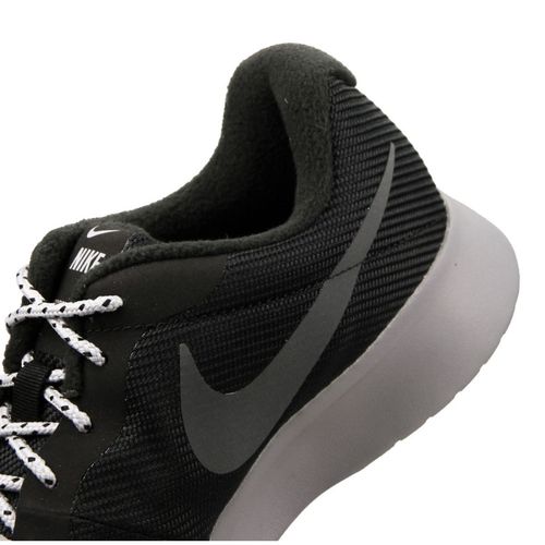 Buty Nike Tanjun Se M AR1941-005 r.46 na Arena.pl