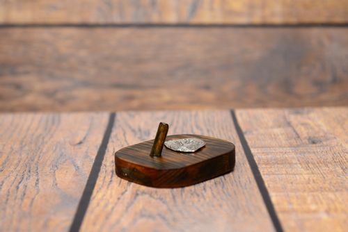 Pekińczyk - wieszak - 4492 na Arena.pl