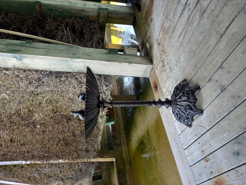 PIĘKNE POIDEŁKO-KARMNIK OGRODOWY zdjęcie 8