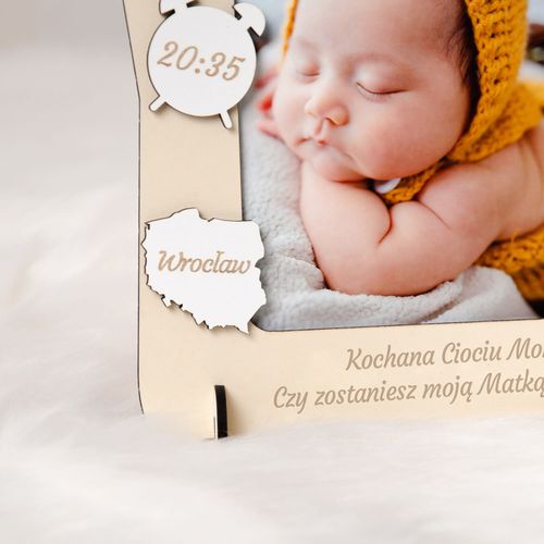 Ramka metryczka prośba o zostanie chrzestnym beżowa z białymi elementami RMS-8 na Arena.pl