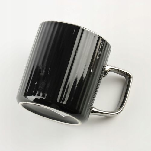 PORCELANOWY KUBEK NA KAWĘ HERBATĘ CZARNY ZDOBIONY ZE SREBRNYM UCHEM 370ML na Arena.pl