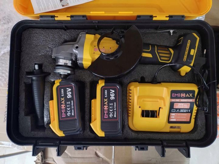 SZLIFIERKA AKUMULATOROWA KĄTÓWKA MOCNA 1280W AKU 2X5AH +10 TARCZ DEWALT zdjęcie 3
