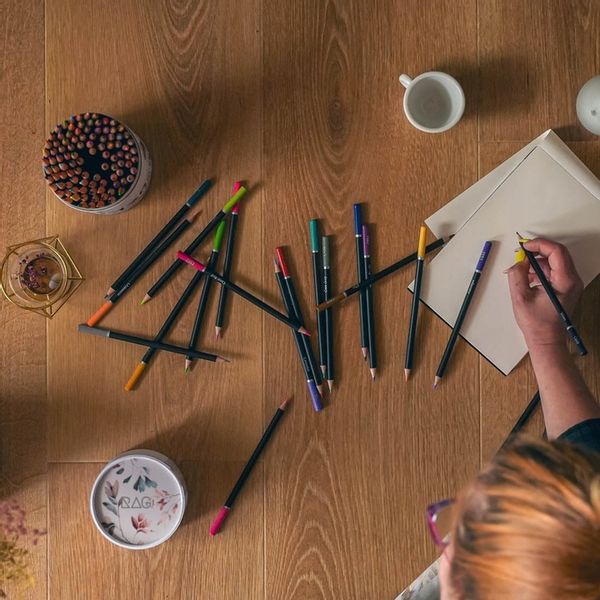 Kredki Profesjonalne Zestaw Rysowania 123 Kredki Ołówkowe Kolorowe GRATIS zdjęcie 7