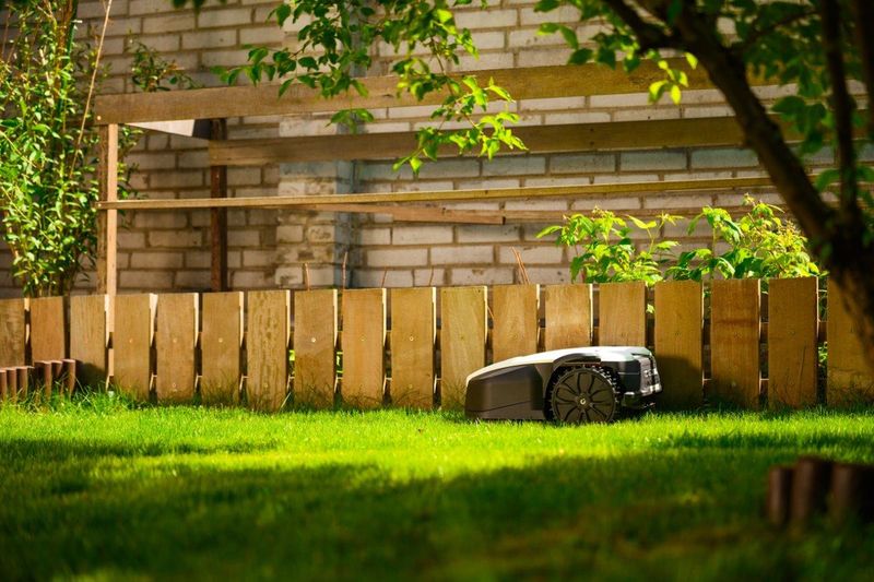 CEDRUS M12+ ROBOT KOSZĄCY KOSIARKA AUTOMATYCZNA DO TRAWY C-MOW 1200m2 - OFICJALNY DYSTRYBUTOR - AUTORYZOWANY DEALER CEDRUS zdjęcie 63