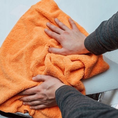 ADBL Twisted Towel Chłonny ręcznik do osuszania na Arena.pl