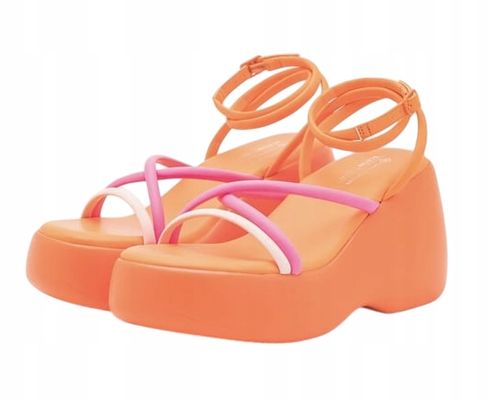 Call it Spring BUBBLEGUMM R35 na Arena.pl