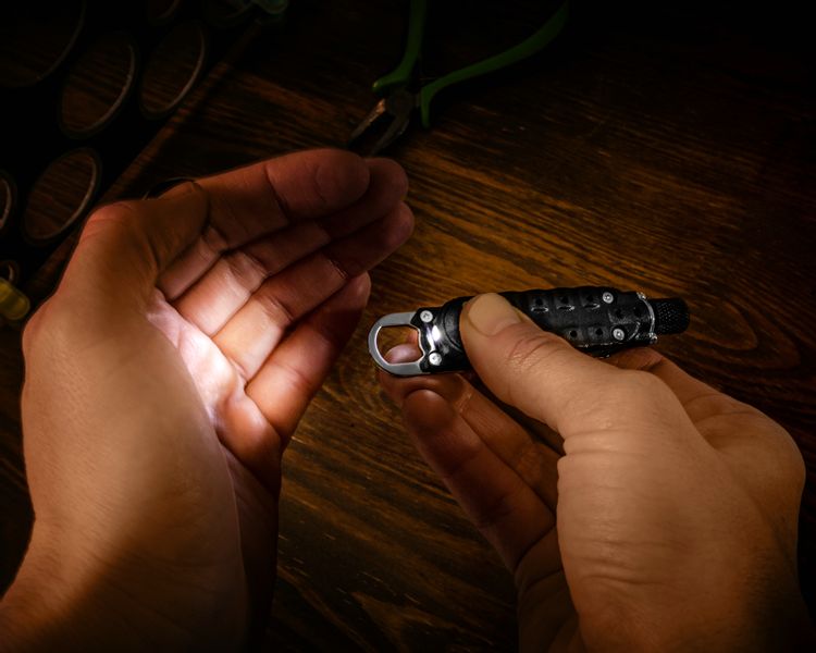 MĘSKI MULTINIEZBĘDNIK - WIELOZADANIOWY BRELOK Z NARZĘDZIAMI zdjęcie 8