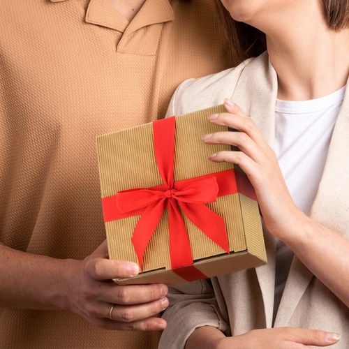 Prezent na Rocznicę Ślubu 50 40 25 Zestaw Kubków Dwa Kubki z Imionami na Arena.pl