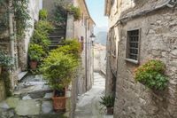 FOTOTAPETA BUDYNKI DOMY NA WZGÓRZU PRZEJŚCIE