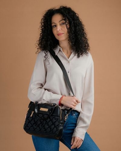 TOREBKA LISTONOSZKA MONNARI PIKOWANA SPORTOWA POJEMNA 3 KOMOROWA Czarny na Arena.pl