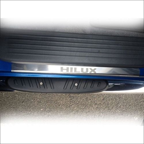 Listwa progowa TOYOTA HILUX MK7 Stal nierdzewna 304 połysk 4szt na Arena.pl