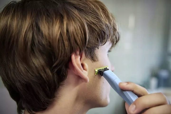 Golarka Philips OneBlade First Shave z ostrzem do skóry wrażliwej QP1324/20 zdjęcie 2