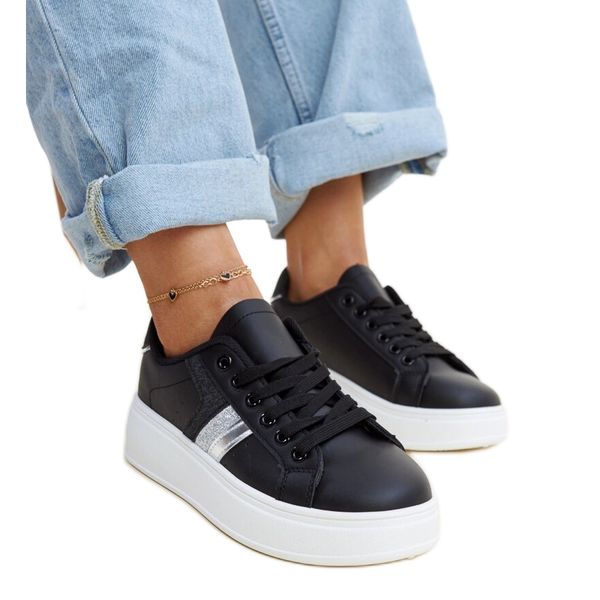 Czarne sneakersy r.40 zdjęcie 1