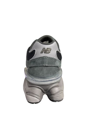 Buty New Balance 9060 szary na Arena.pl