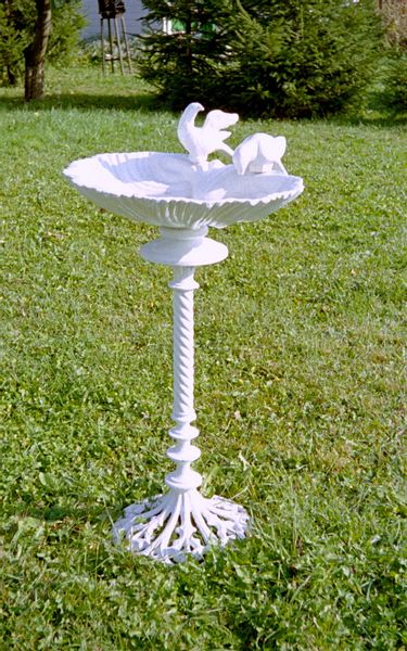 PIĘKNE POIDEŁKO-KARMNIK OGRODOWY zdjęcie 1