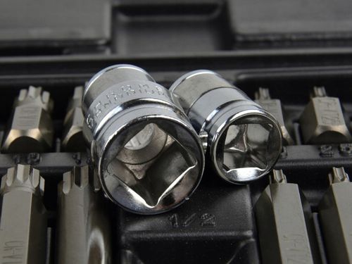 ZESTAW BITÓW KLUCZE IMBUS TORX SPLINE 40 el BITY na Arena.pl